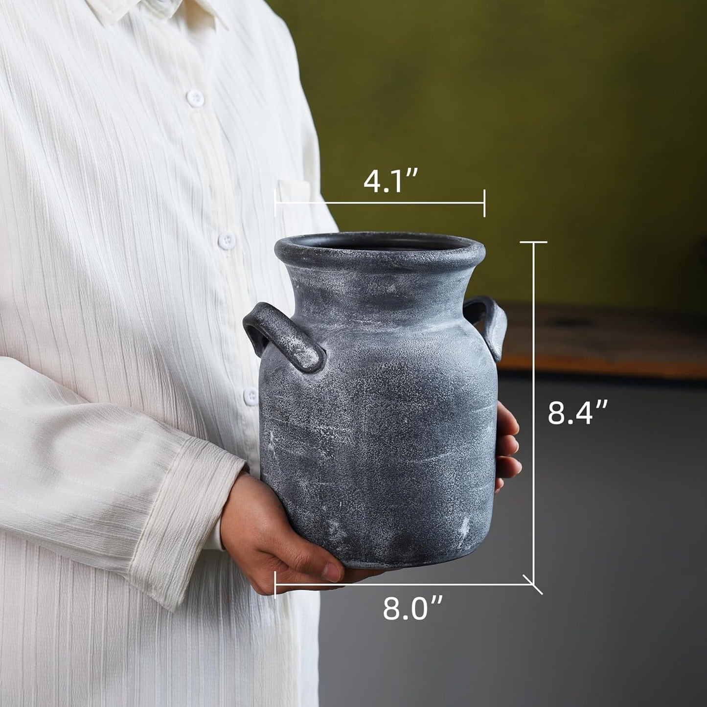 Quoowiit Ceramic Rustic Farmhouse Vase, Distressed Decorative Flower Vases for Home Decor, Ideal Shelf Decor, Green Boho Vase for Living Room Bedroom Kitchen Office Centerpiece Table Decorations