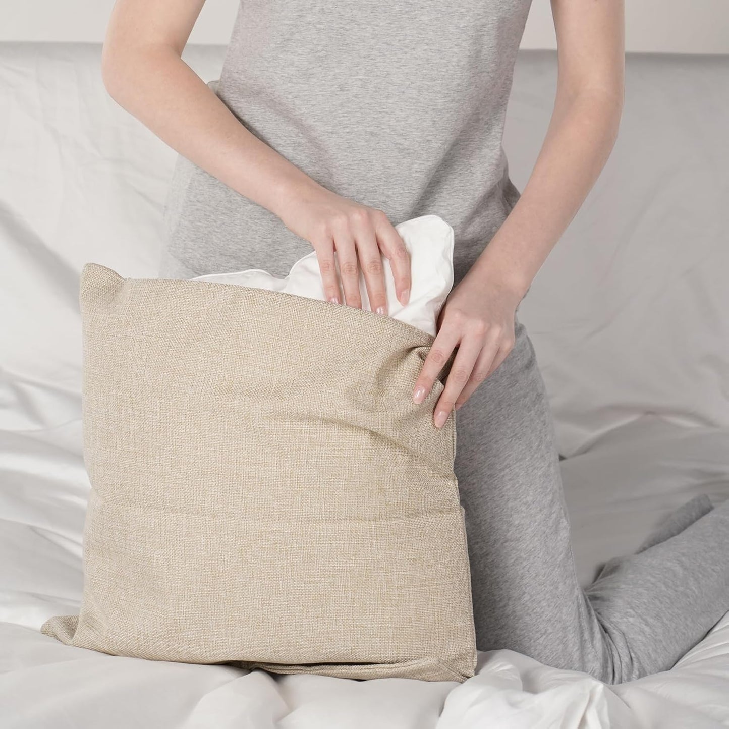 Oubonun 18"x18" Pillow Inserts (Set of 2) - Throw Pillow Inserts with 100% Cotton Cover - 18 Inch Square Interior Sofa Pillow Inserts - Decorative Pillow Insert Pair - White Couch Pillow