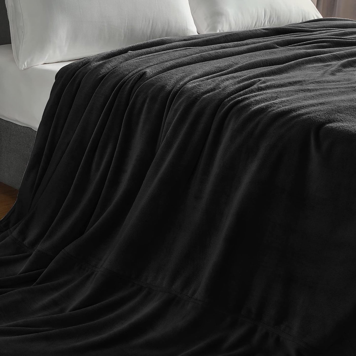 BEDELITE Fleece Blanket Black Throw Blankets for Couch & Bed, Luxury Plush Cozy Fuzzy Blanket 50x60 inches, Super Soft Warm Lightweight Throw Blanket for Travel Camping - Colors B