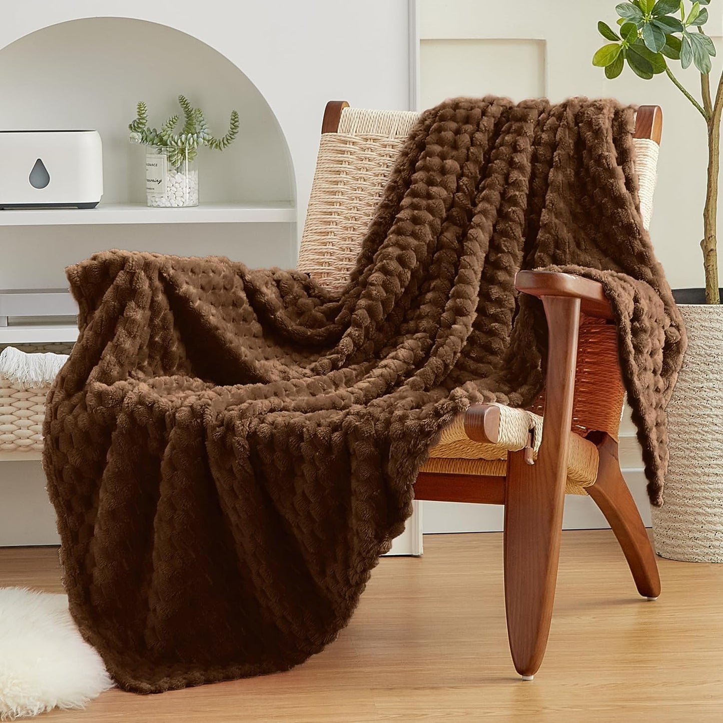 EXQ Home Fleece Throw Blanket for Couch or Bed - 3D Imitation Turtle Shell Jacquard Decorative Blankets - Cozy Soft Lightweight Fuzzy Flannel Blanket Suitable for All Seasons(50"×60",Beige)
