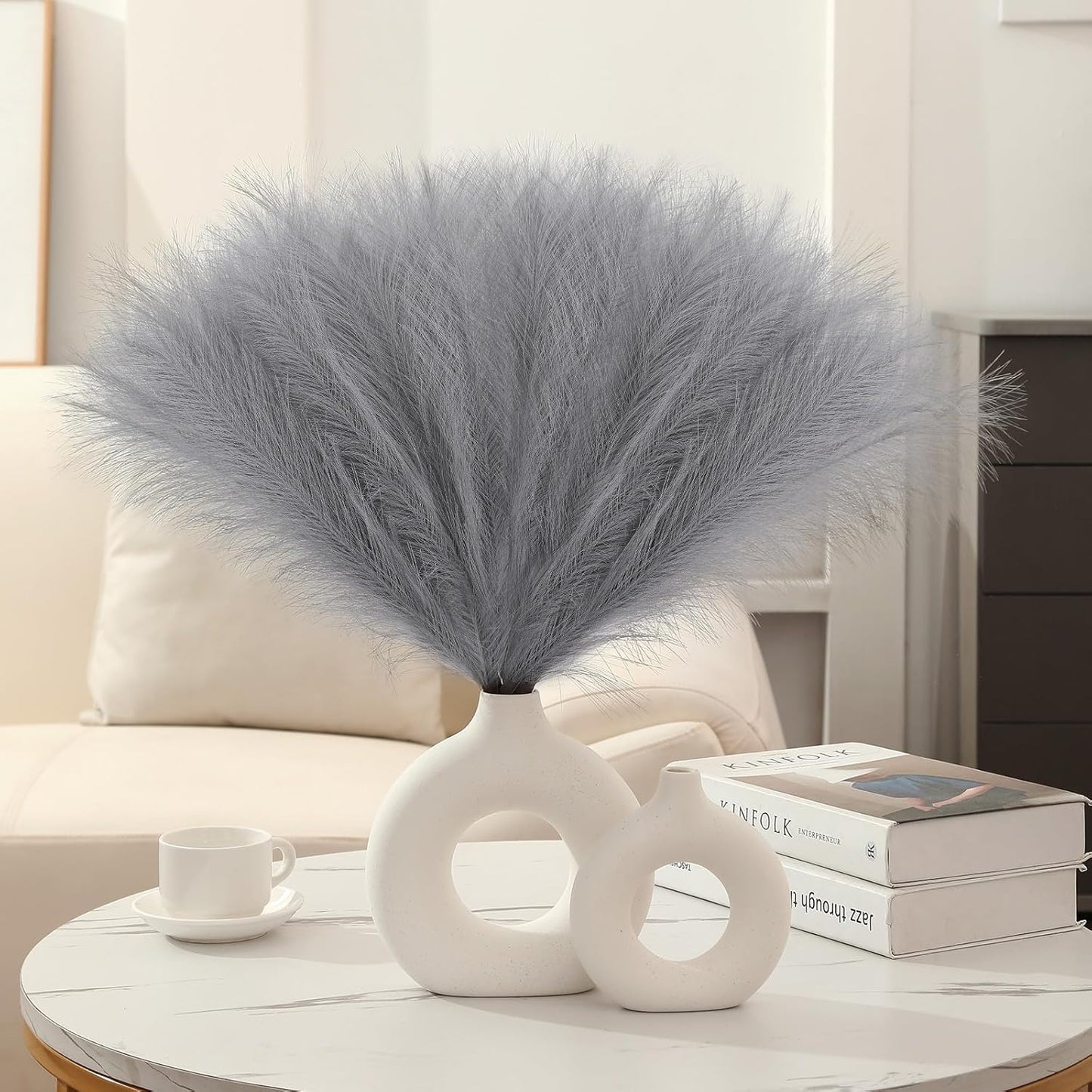 UREYMX Faux Pampas Grass Decor 17.7 Inch 6pcs, Artificial Pampas Grass Fluffy Home Decor, Short Vase Room Decor pompous Grass Flower Arrangement for Boho Home Wedding Decoration (Black)