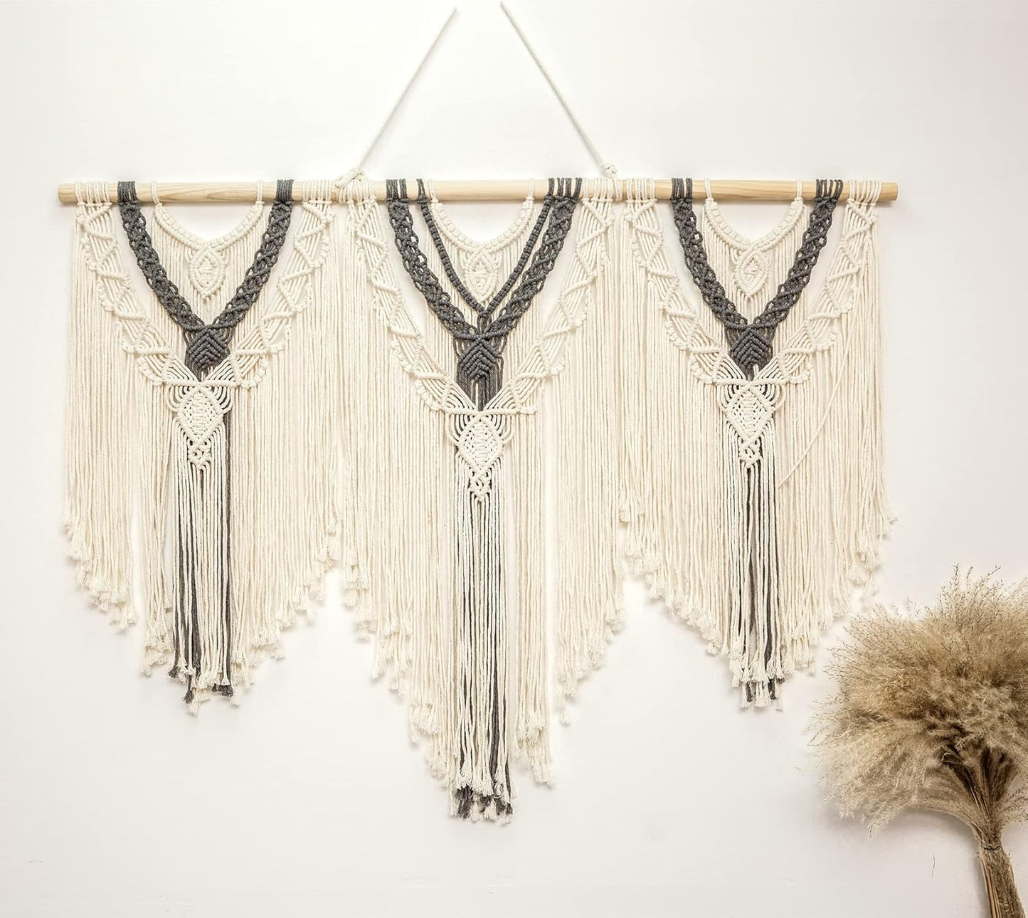 guzhiou large macrame wall hanging - Boho Tapestry Macrame Wall Decor Art- Chic Bohemian Handmade Woven Tapestry Home Decoration for Bedroom Living Room Apartment Wedding Party - 43"x32" (Wood bead)
