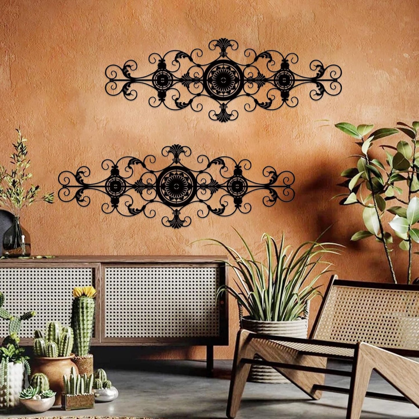 ruelen Metal Scroll Wall Decor Rustic Iron Wall Medallion Small Traditional Metal Scroll Wall Art for Home Living Room Front Porch Above Door Hallway Entryway Decoration（(Separated into two pieces, assembly required)）