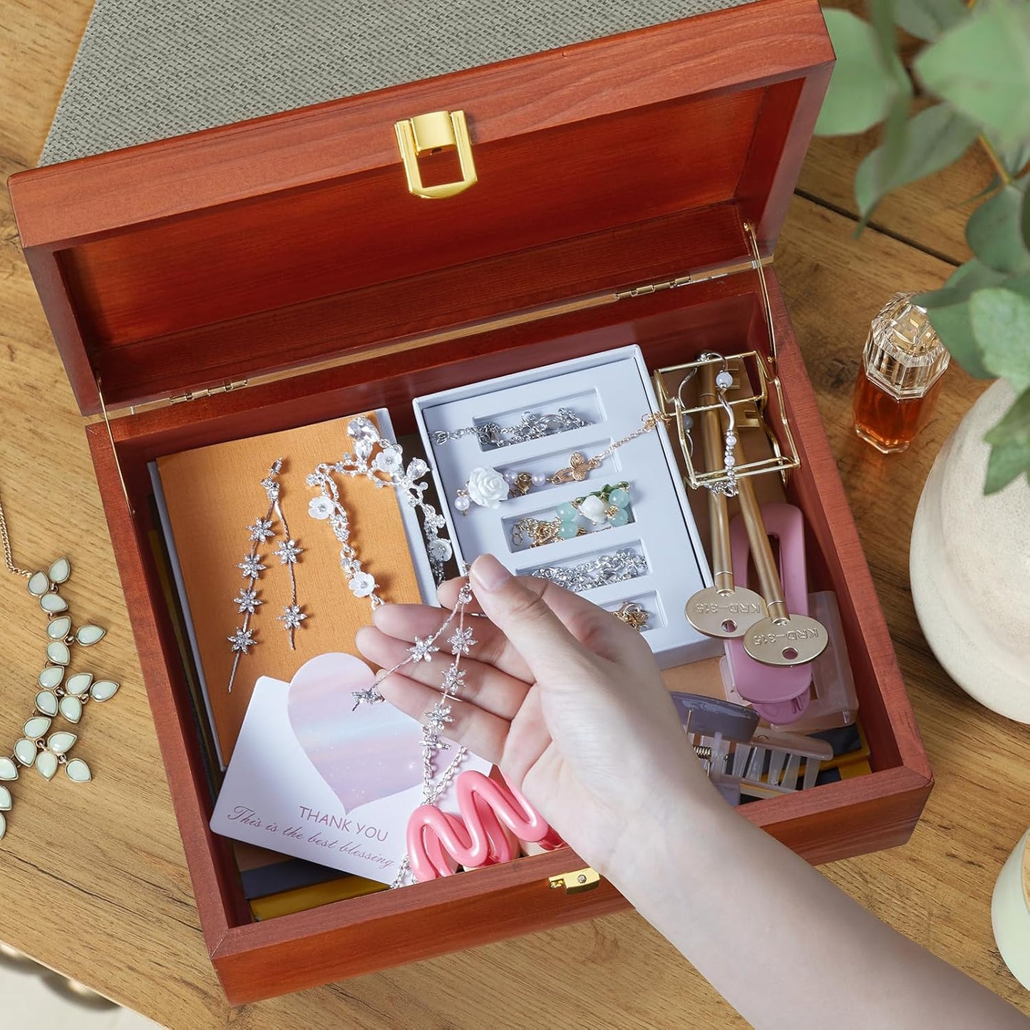 DRASTAR Wooden Keepsake Box, Large Acacia Storage Memory Box with a Hinged Lid for Crafts and Photo Storage