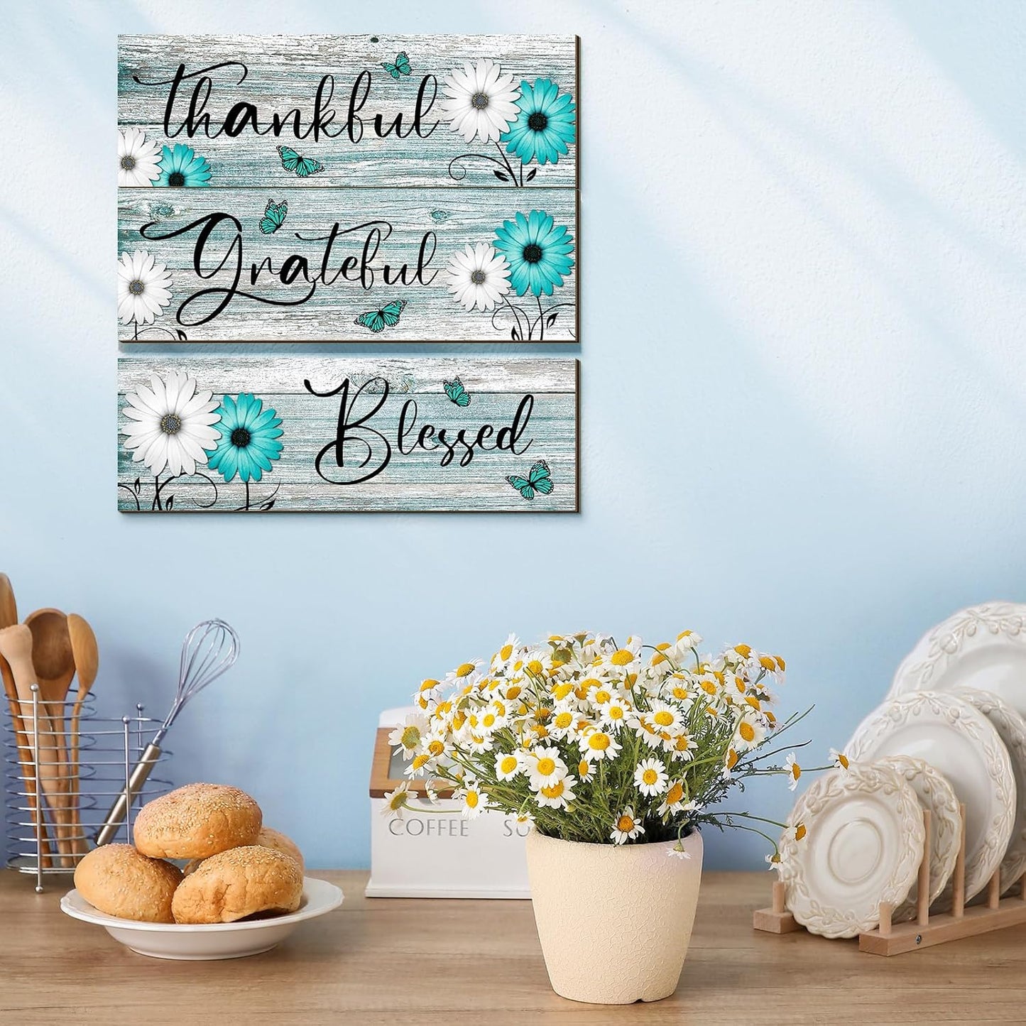 Geetery 3 Pcs Thankful Grateful Blessed Wooden Signs Rustic Daisy Wood Wall Decor Inspirational Wall Art Signs Rustic Wooden Hanging Decorations for Bedroom Kitchen Living Room Bathroom Home (Blue)