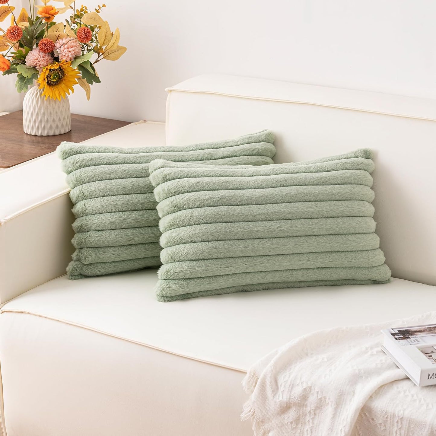 Aegero Pack of 2 Faux Fur Christmas Throw Pillow Covers 18x18 Inch, Soft Plush Striped Neutral Couch Pillow Cover, with Velvet Back Modern Home Decor for Sofa Living Room Couch Bed Cream White