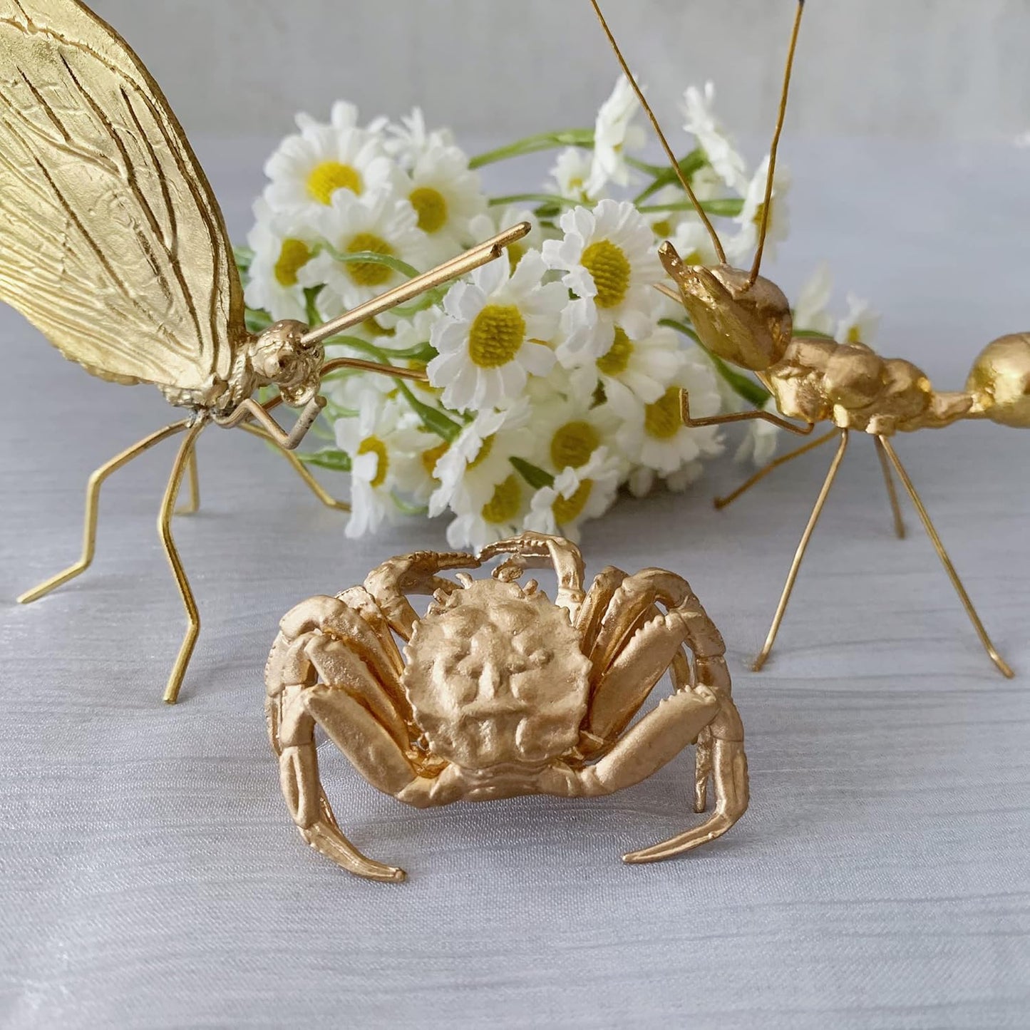 Gold Butterfly Sculpture Solid Metal Insect Ornament Mini Butterfly Figurine for Home Office Garden Desktop Decor