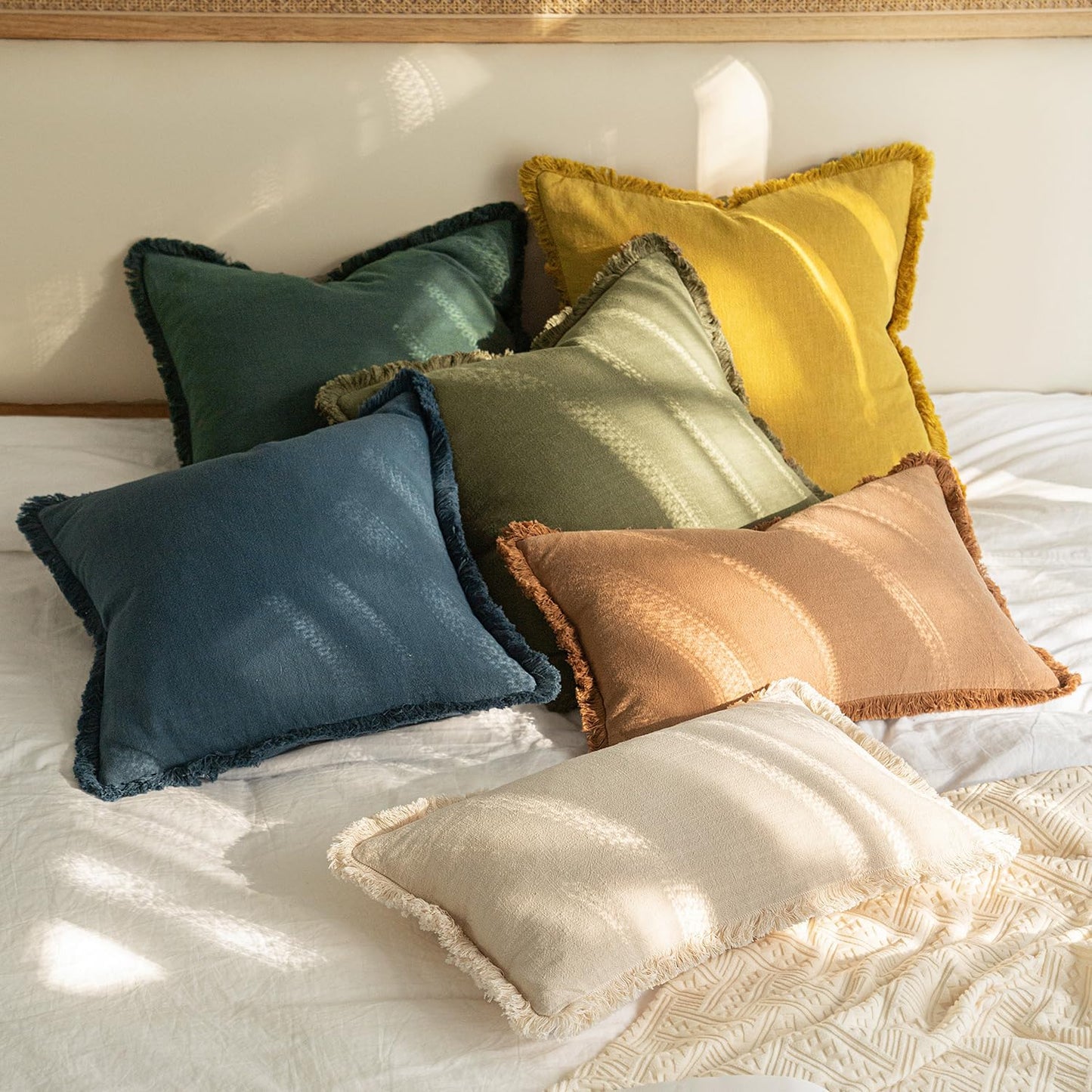 MIULEE Decorative Throw Pillow Covers Neutral Linen Fringe Throw Pillows Set of 2 Natural Beige Boho Farmhouse Cushion Covers with Tassels for Couch Sofa Bed Spring Home Decor 20x20 Inch