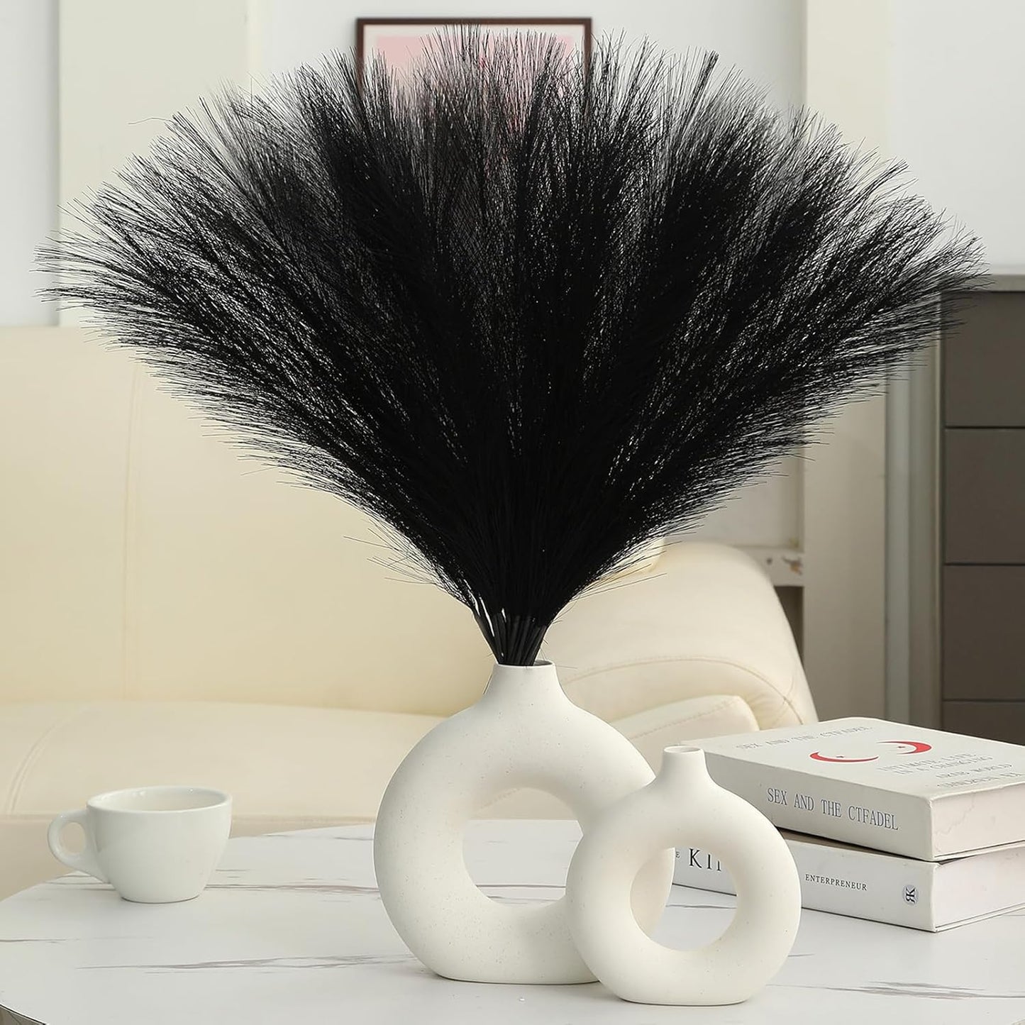 UREYMX Faux Pampas Grass Decor 17.7 Inch 6pcs, Artificial Pampas Grass Fluffy Home Decor, Short Vase Room Decor pompous Grass Flower Arrangement for Boho Home Wedding Decoration (Black)