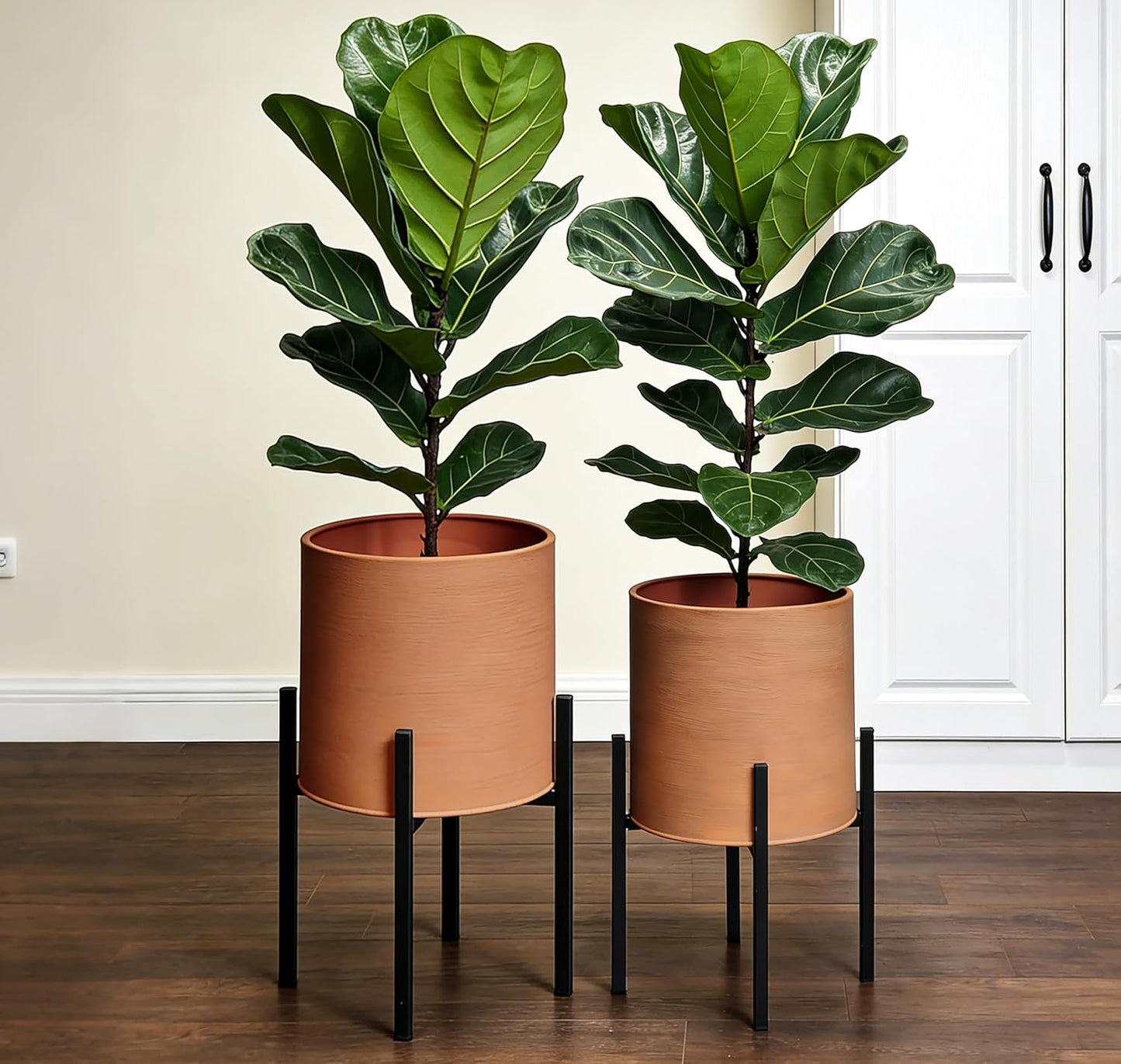 ARNIS Modern Plant Pots, Set of 2 Large Planters with Stand, Decorative Planters, Metal Pots with Drainage Holes for Living Room, Office, Garden or Balcony, 8.25 &10.5 Inch, Dirt
