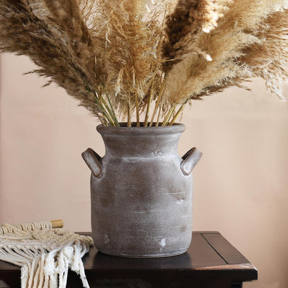 Quoowiit Ceramic Rustic Farmhouse Vase, Distressed Decorative Flower Vases for Home Decor, Ideal Shelf Decor, Green Boho Vase for Living Room Bedroom Kitchen Office Centerpiece Table Decorations