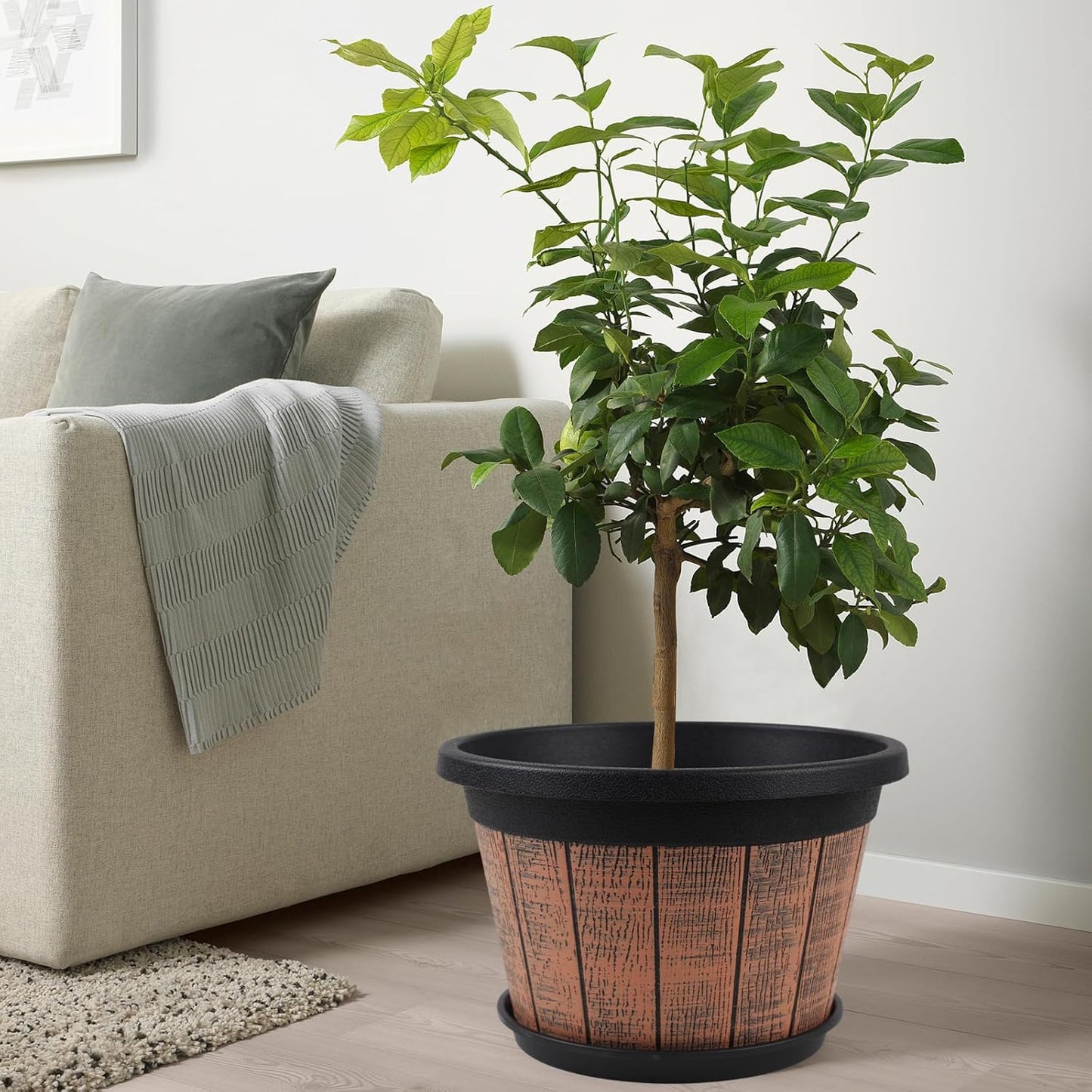 Quarut 4 Pack 10 inch Plant Pots,Upgrade Whiskey Barrel Planters with Drainage Holes & Saucer,Plastic Decoration Flower Pots Retro Design,Planters for Outdoor Indoor Garden Home Plants (Brown)