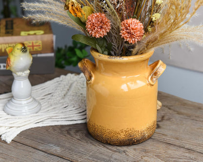 Quoowiit Ceramic Rustic Farmhouse Vase, Distressed Decorative Flower Vases for Home Decor, Ideal Shelf Decor, Green Boho Vase for Living Room Bedroom Kitchen Office Centerpiece Table Decorations