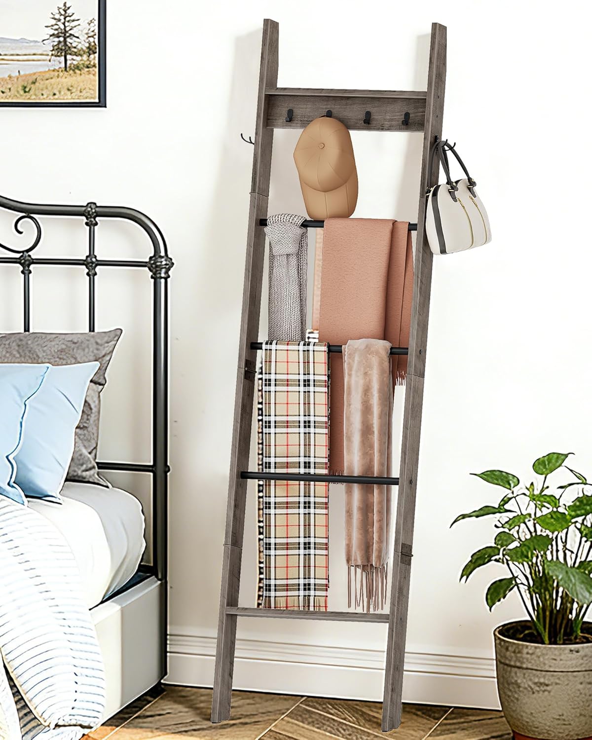 CHOEZON 5-Tier Blanket Ladder, Wooden Blanket Display Rack, Towel Ladder with Hooks, Wall Leaning Display Shelf, for Living Room, Bedroom, Balcony, Rustic Brown and Black MCJ02FG