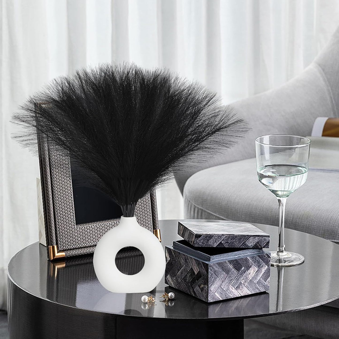 UREYMX Faux Pampas Grass Decor 17.7 Inch 6pcs, Artificial Pampas Grass Fluffy Home Decor, Short Vase Room Decor pompous Grass Flower Arrangement for Boho Home Wedding Decoration (Black)