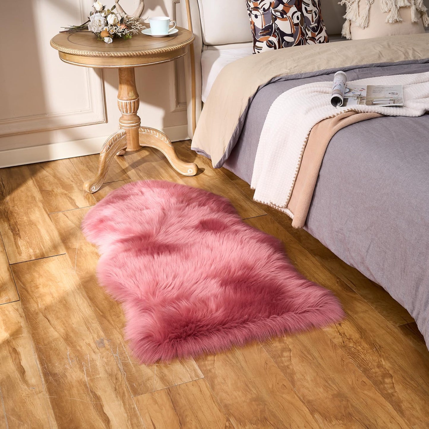 EasyJoy Ultra Soft Fluffy/Fuzzy Shaggy Area Rug Faux Fur Chair Cover Seat Pad for Bedroom Floor Sofa Living Room (2 x 6 ft Sheepskin, Beige)
