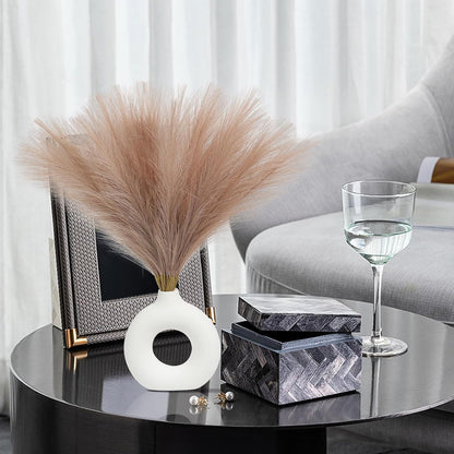 UREYMX Faux Pampas Grass Decor 17.7 Inch 6pcs, Artificial Pampas Grass Fluffy Home Decor, Short Vase Room Decor pompous Grass Flower Arrangement for Boho Home Wedding Decoration (Black)
