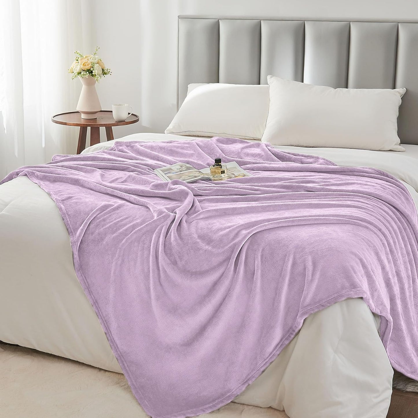 BEDELITE Fleece Blanket Black Throw Blankets for Couch & Bed, Luxury Plush Cozy Fuzzy Blanket 50x60 inches, Super Soft Warm Lightweight Throw Blanket for Travel Camping - Colors A