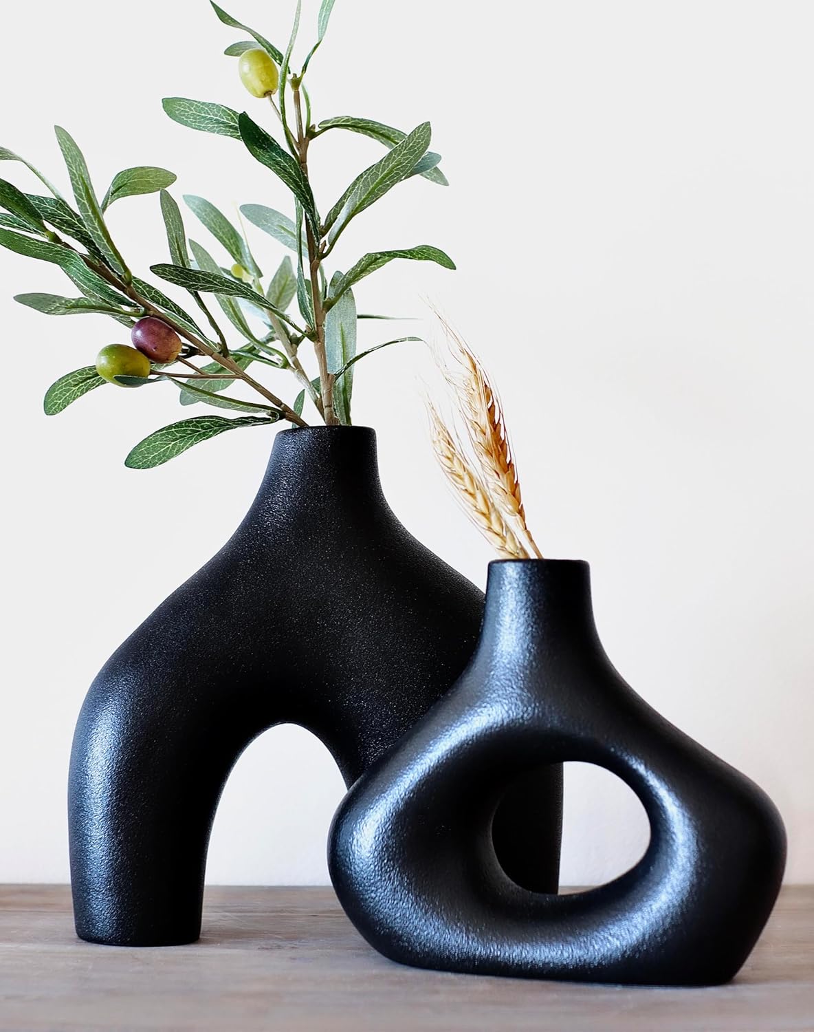 Carrot's Den Donut Vase, Set of 2 - White Large Ceramic Vase - Minimalist Nordic, Hollow | Table Centerpiece, Olive Plant, Wedding, Living Room, Bookshelf, Office, Modern Home, Entryway, Console