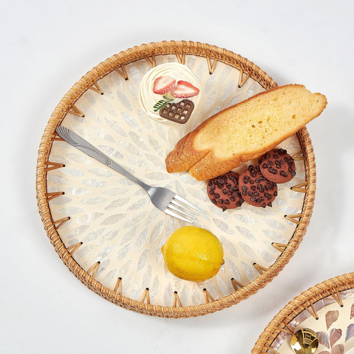 Round Rattan Tray with Mother of Pearl Inlay, Rattan Serving Tray with Wooden Base, Decorative Wicker Basket for Table Decor, Storage and Display of Coffee Bread Food Fruit (Leaf)