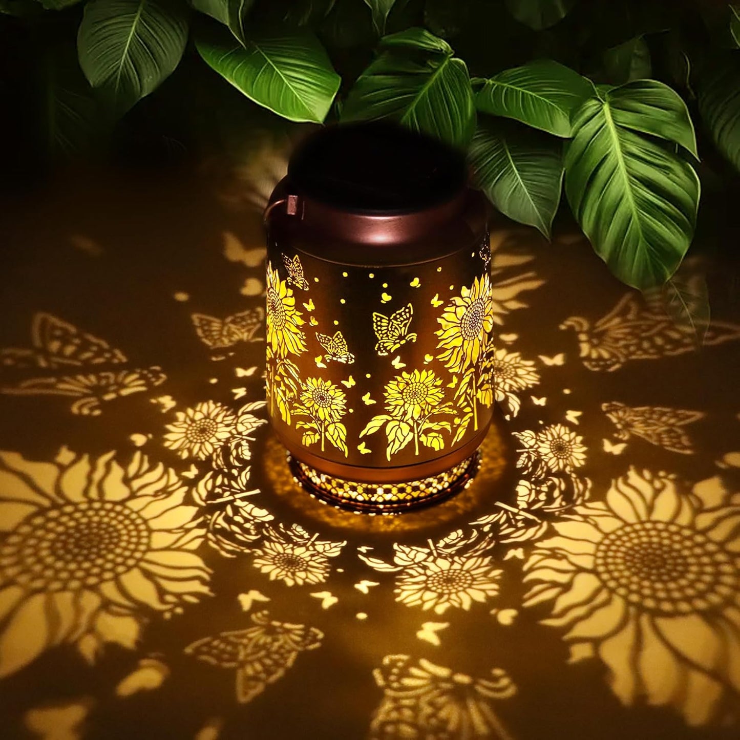 Solar Lanterns Outdoor Waterproof Hummingbird Elegant Garden Decor Birthday Gifts for Women Mom Grandma Sister Metal Hanging Solar Lights Outside Gardening Decorations for Backyard, Patio, Lawn, Porch