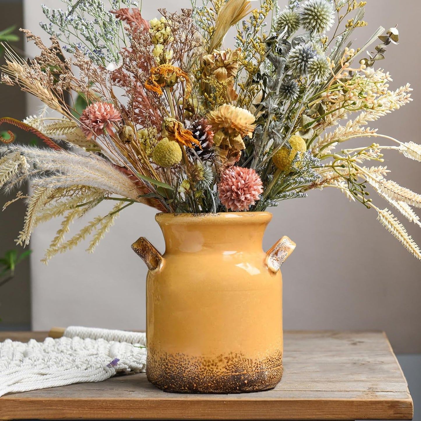 Quoowiit Ceramic Rustic Farmhouse Vase, Distressed Decorative Flower Vases for Home Decor, Ideal Shelf Decor, Green Boho Vase for Living Room Bedroom Kitchen Office Centerpiece Table Decorations