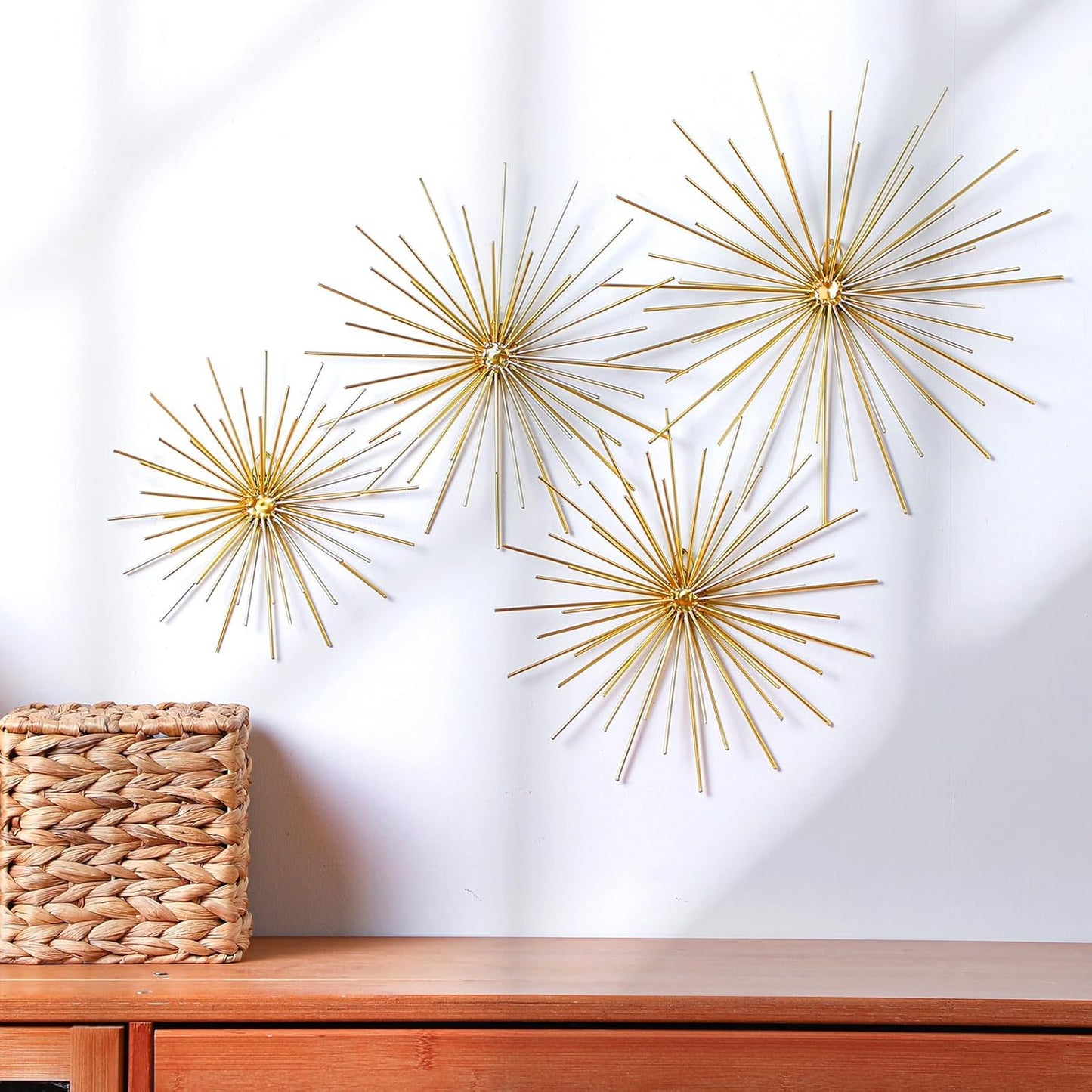 Shimeyao 4 Pcs Metal Starburst Wall Decor Black Metal Wall Art 3D Spike Bling Finish Star Burst Hangings Accents Sculptures Set Modern Mid Century Decorations for Living Room Bedroom Entryway