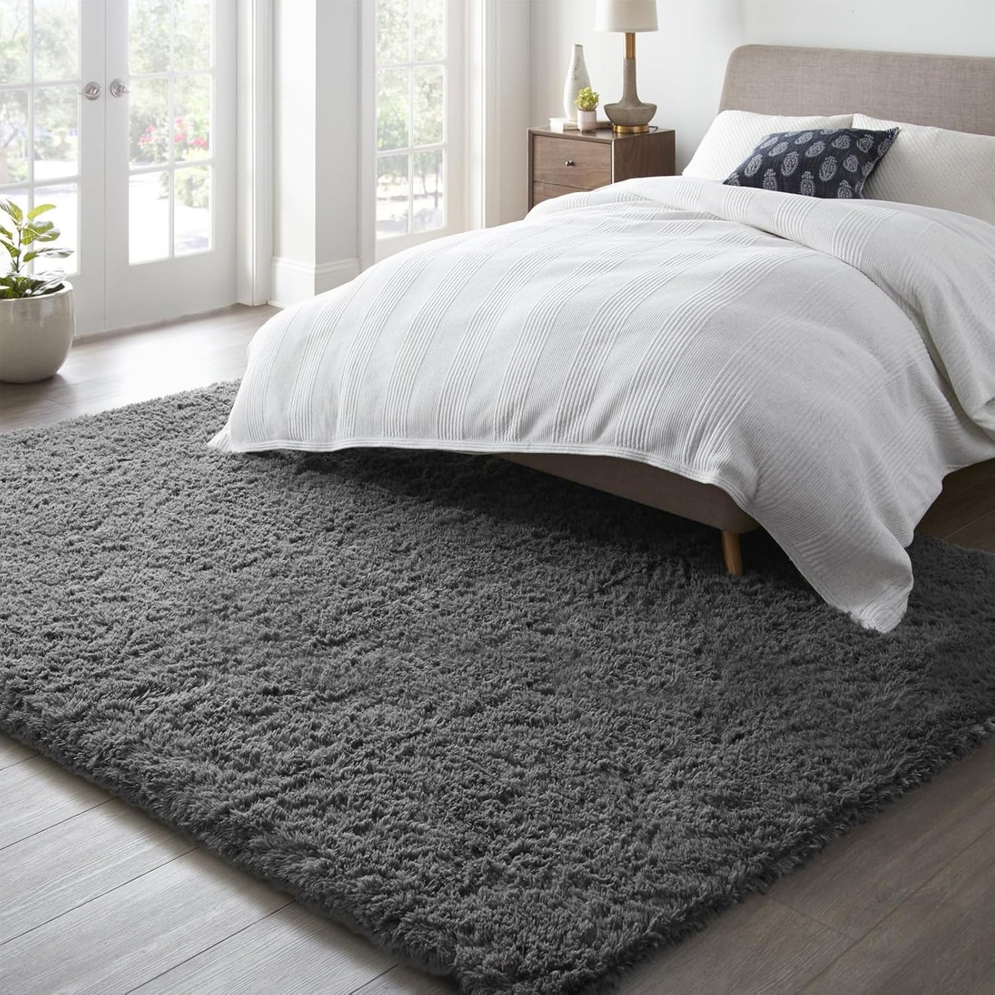 Ophanie Round Rugs 5Ft Ivory Circle Area Rug, Nursery Room Decor, Christmas Aesthetic Bedroom Home Circular Carpet 5 Foot, Fluffy Fuzzy Shag Plush Cream Living Room Rugs for Kids Boys Girls Teen Baby