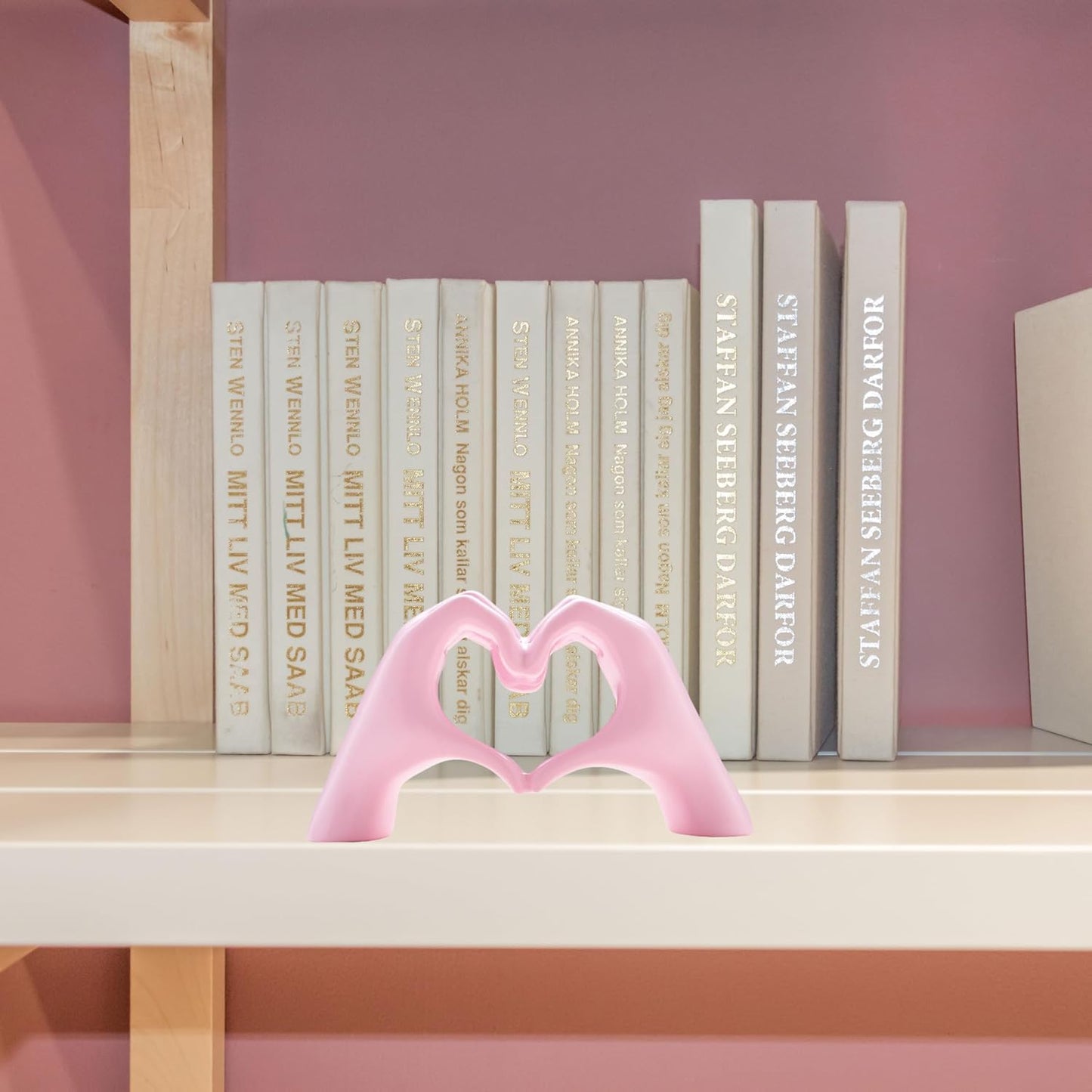 Small Heart Hands Sculpture Decor for Living Room Bedroom Bookshelf Coffe Table and Office Display, Love Finger Statue Modern Aesthetic Home Decor, Unique Gift for Wedding Christmas Birthday (Gold)