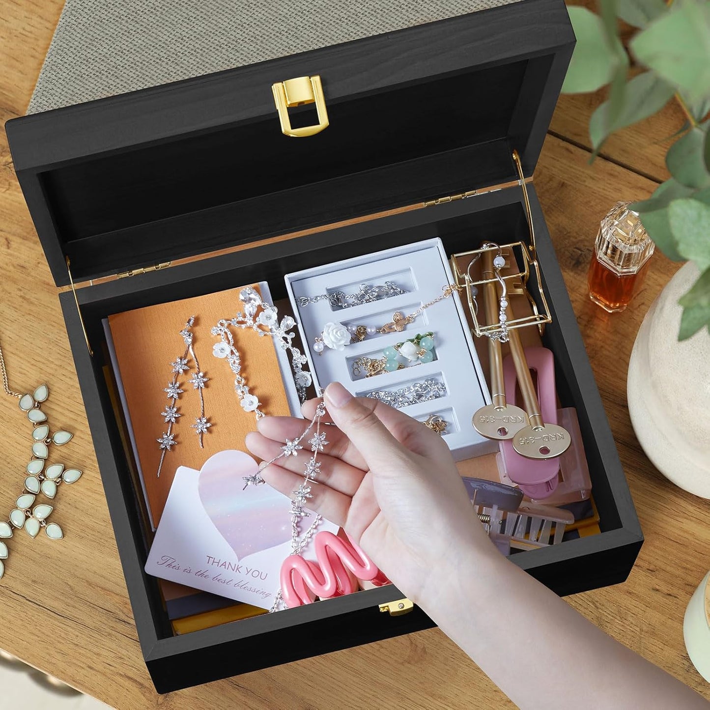 DRASTAR Wooden Keepsake Box, Large Acacia Storage Memory Box with a Hinged Lid for Crafts and Photo Storage