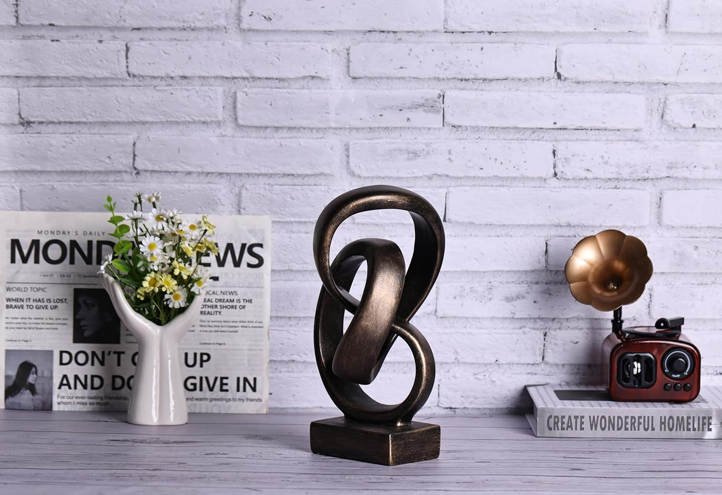 Modern Abstract Knot Sculpture, Artistic Mobius Inspired Resin Decor, Elegant Home and Office Decor, Perfect for Shelves, Desktops, and Mantles, Ideal Gift for Birthdays, Housewarmings (Black)