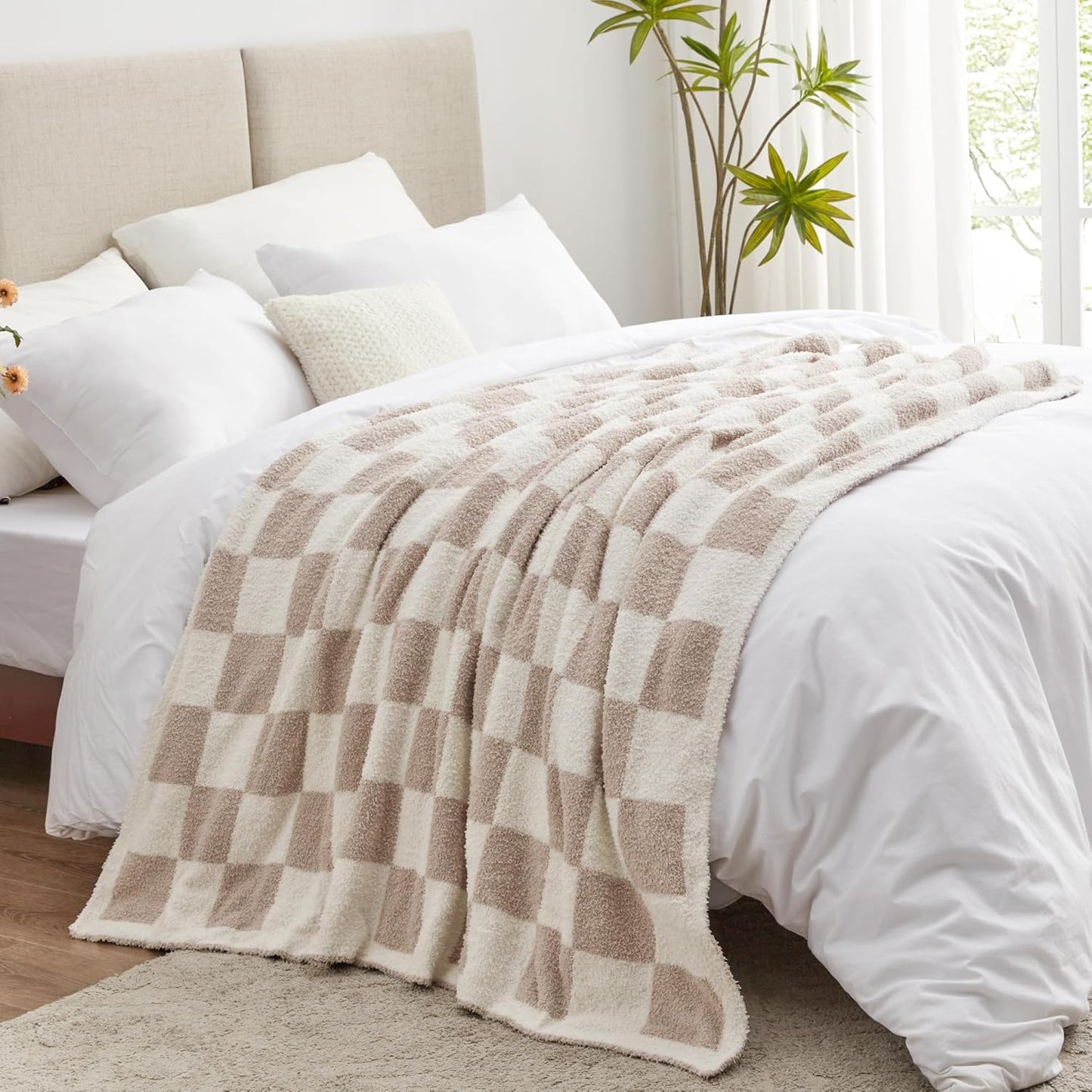 EXQ Home Fleece Throw Blanket for Couch or Bed - 3D Imitation Turtle Shell Jacquard Decorative Blankets - Cozy Soft Lightweight Fuzzy Flannel Blanket Suitable for All Seasons(50"×60",Beige)
