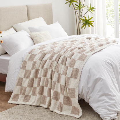 EXQ Home Fleece Throw Blanket for Couch or Bed - 3D Imitation Turtle Shell Jacquard Decorative Blankets - Cozy Soft Lightweight Fuzzy Flannel Blanket Suitable for All Seasons(50"×60",Beige)