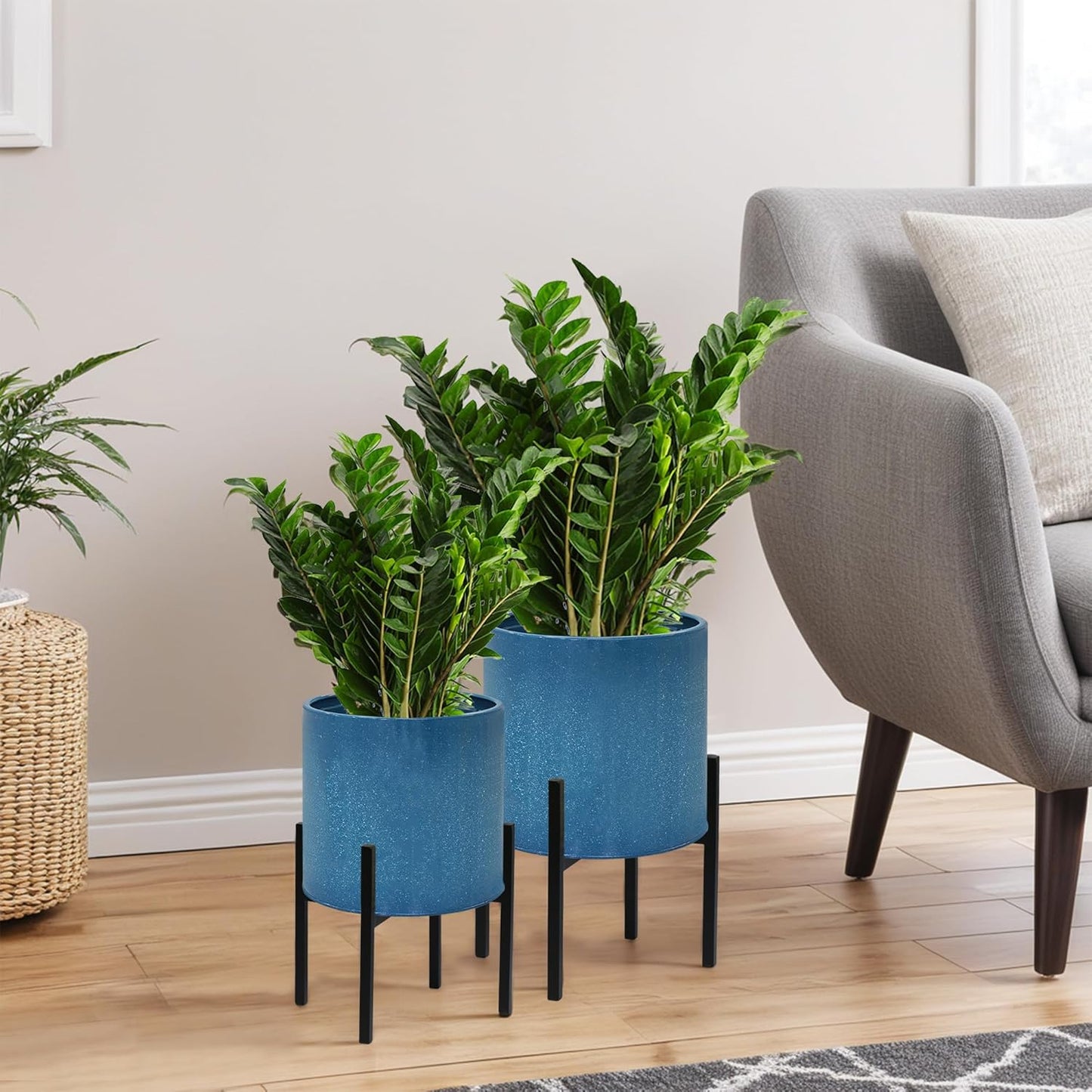 ARNIS Modern Plant Pots, Set of 2 Large Planters with Stand, Decorative Planters, Metal Pots with Drainage Holes for Living Room, Office, Garden or Balcony, 8.25 &10.5 Inch, Dirt