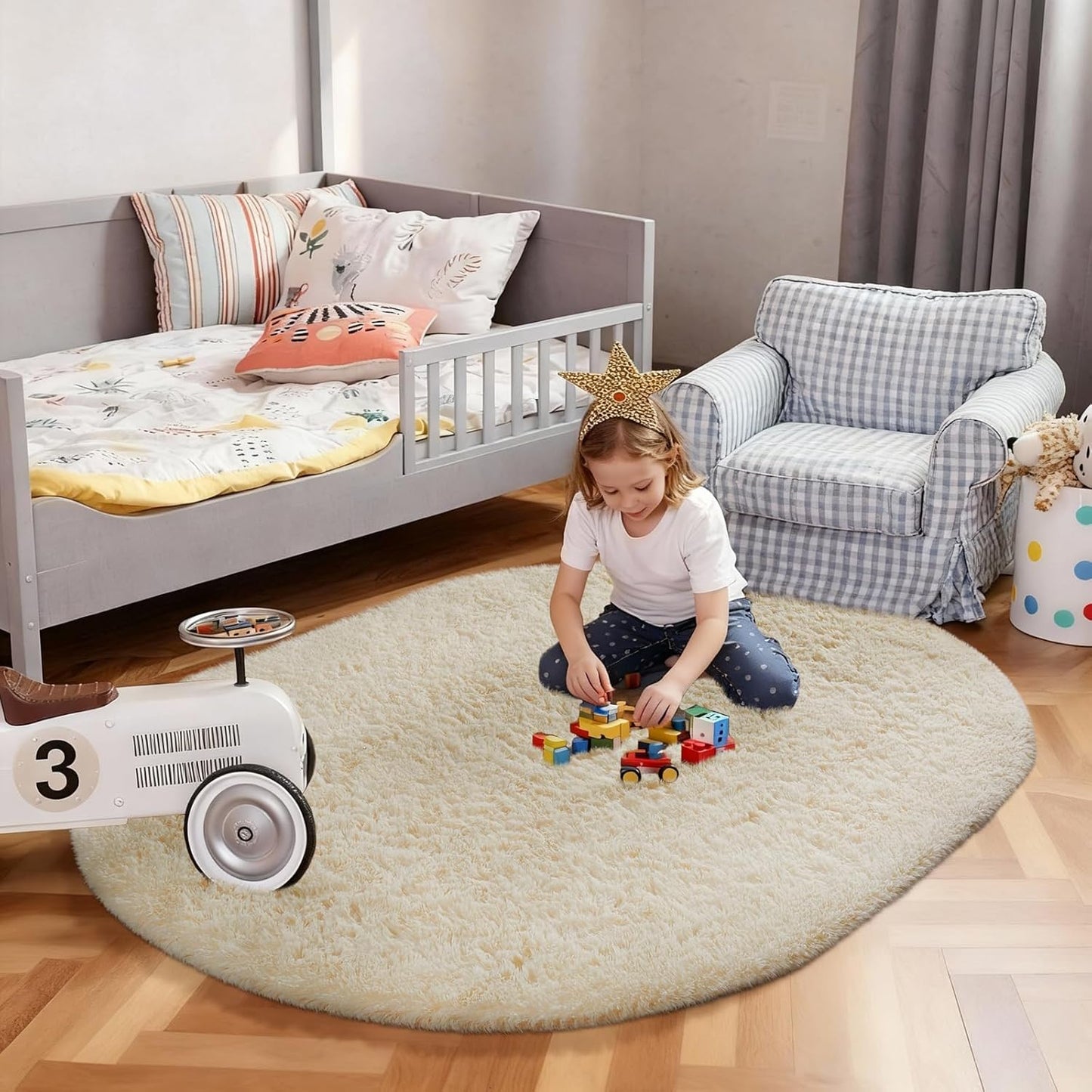 Ophanie Round Rugs 5Ft Ivory Circle Area Rug, Nursery Room Decor, Christmas Aesthetic Bedroom Home Circular Carpet 5 Foot, Fluffy Fuzzy Shag Plush Cream Living Room Rugs for Kids Boys Girls Teen Baby