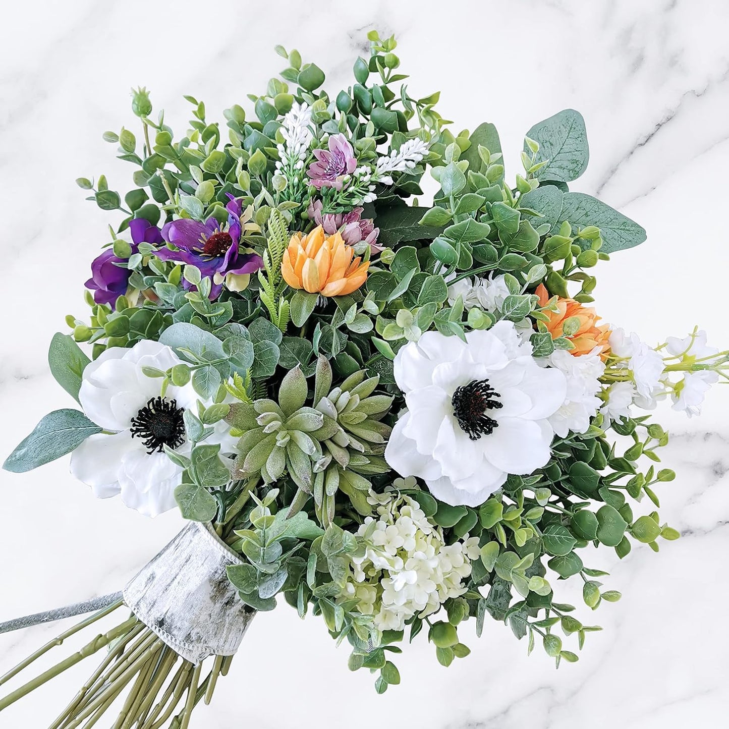 Winlyn 20 Pcs Mixed Artificial Oval Eucalyptus Leaves Bulk with White Seeds Stems and Spray for Vase Floral Wreath Bouquets Wedding Greenery Decoration