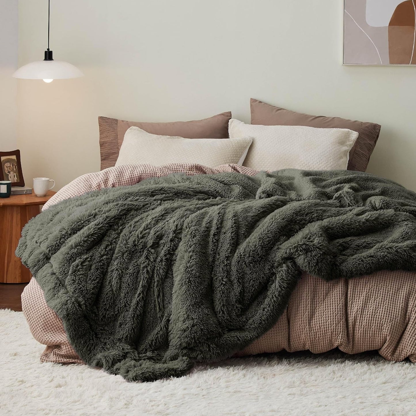 Bedsure GentleSoft Fluffy Fuzzy Faux Fur Throw Blanket for Couch, Soft Sherpa Fleece Cozy Gifts for Women, Plush Bed Blanket Room Decor for Men, Thick Warm Minky Teen Gifts Winter Bedding