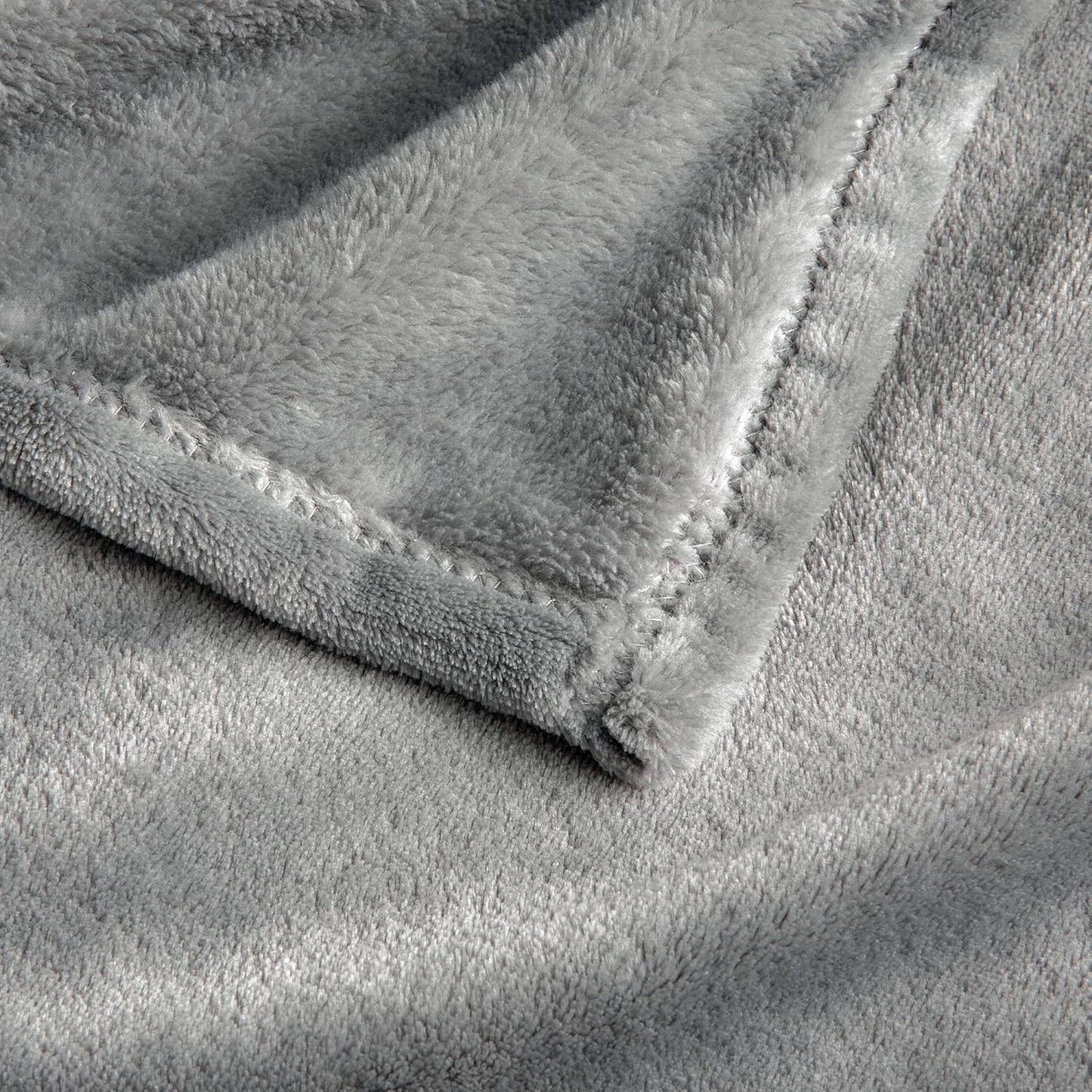 BEDELITE Fleece Blanket Black Throw Blankets for Couch & Bed, Luxury Plush Cozy Fuzzy Blanket 50x60 inches, Super Soft Warm Lightweight Throw Blanket for Travel Camping - Colors B