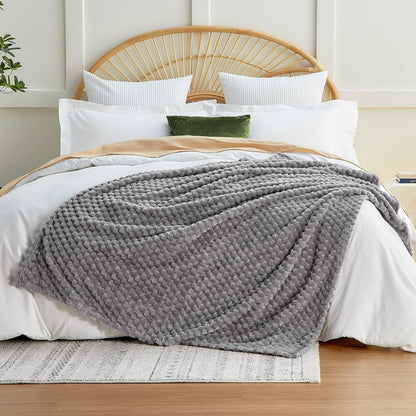 EXQ Home Fleece Throw Blanket for Couch or Bed - 3D Imitation Turtle Shell Jacquard Decorative Blankets - Cozy Soft Lightweight Fuzzy Flannel Blanket Suitable for All Seasons(50"×60",Beige)