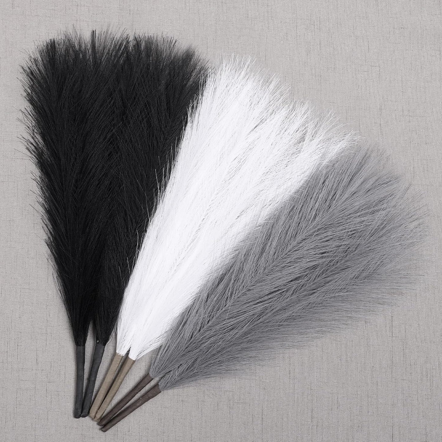 UREYMX Faux Pampas Grass Decor 17.7 Inch 6pcs, Artificial Pampas Grass Fluffy Home Decor, Short Vase Room Decor pompous Grass Flower Arrangement for Boho Home Wedding Decoration (Black)