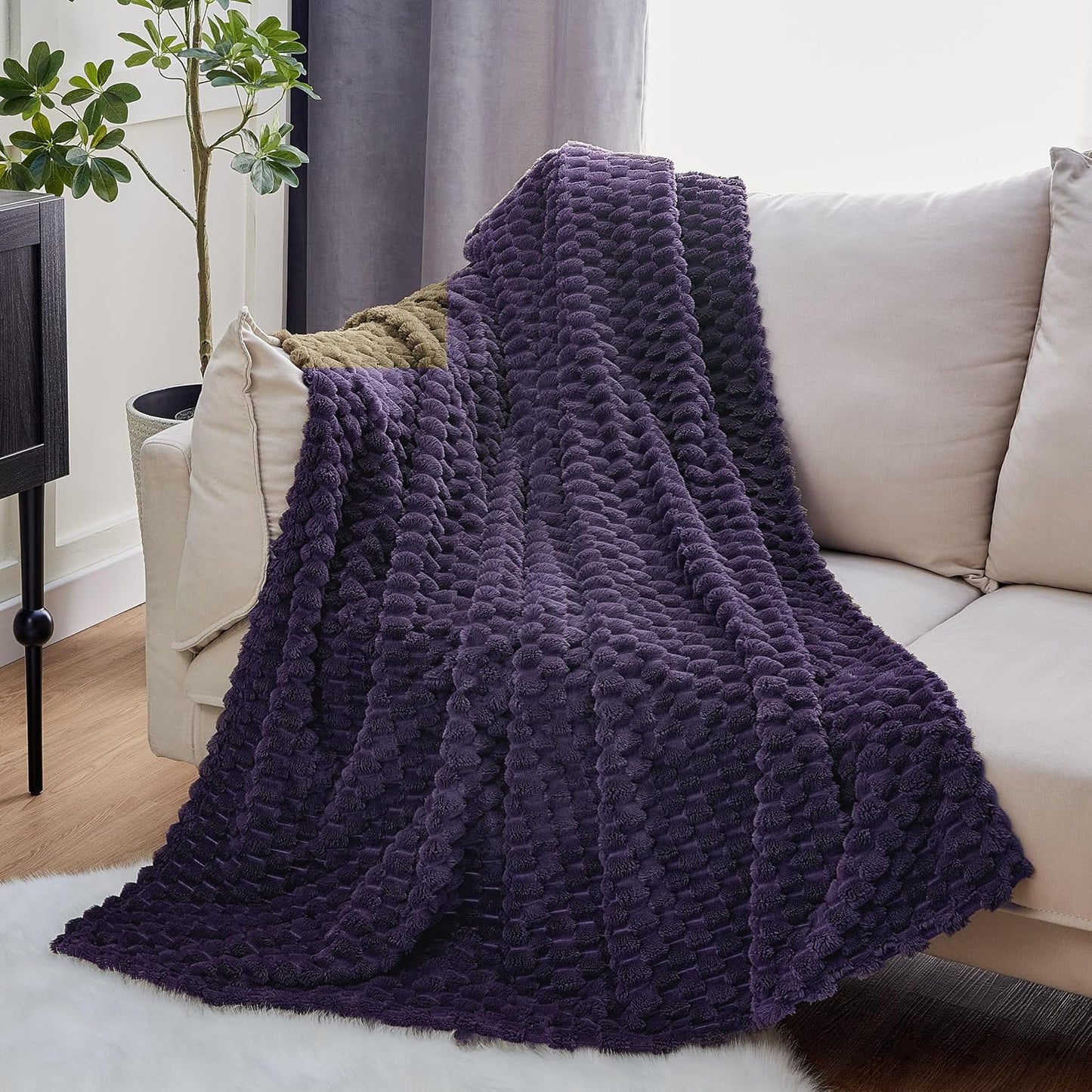 EXQ Home Fleece Throw Blanket for Couch or Bed - 3D Imitation Turtle Shell Jacquard Decorative Blankets - Cozy Soft Lightweight Fuzzy Flannel Blanket Suitable for All Seasons(50"×60",Beige)