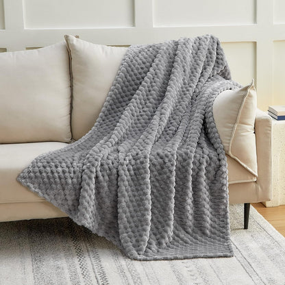 EXQ Home Fleece Throw Blanket for Couch or Bed - 3D Imitation Turtle Shell Jacquard Decorative Blankets - Cozy Soft Lightweight Fuzzy Flannel Blanket Suitable for All Seasons(50"×60",Beige)