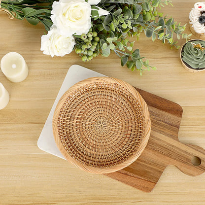 Hipiwe Small Key Basket Bowl for Entryway 7.6" Round Woven Wicker Basket Fruit Serving Tray Woven Basket Wall Decor Rattan Organizer Basket for Keys, Wallet,Whitewash