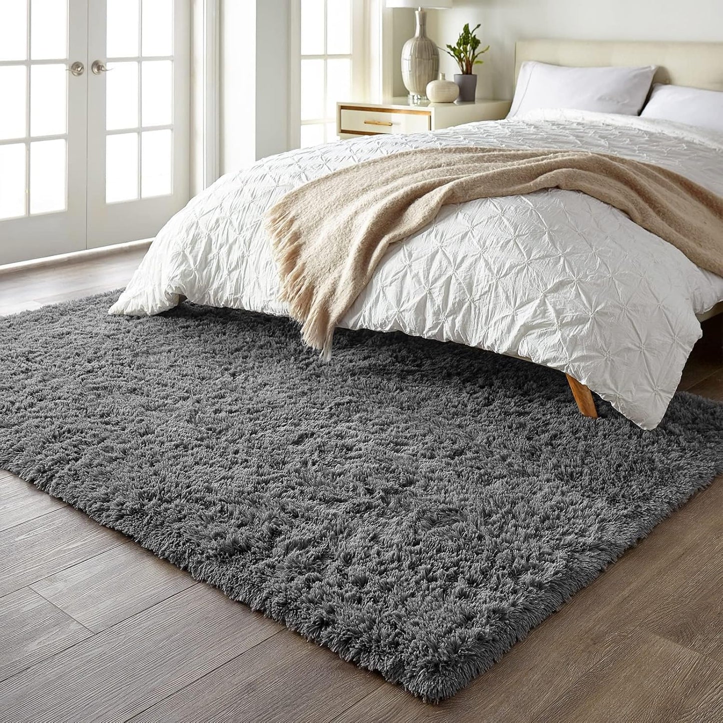 Ophanie Round Rugs 5Ft Ivory Circle Area Rug, Nursery Room Decor, Christmas Aesthetic Bedroom Home Circular Carpet 5 Foot, Fluffy Fuzzy Shag Plush Cream Living Room Rugs for Kids Boys Girls Teen Baby