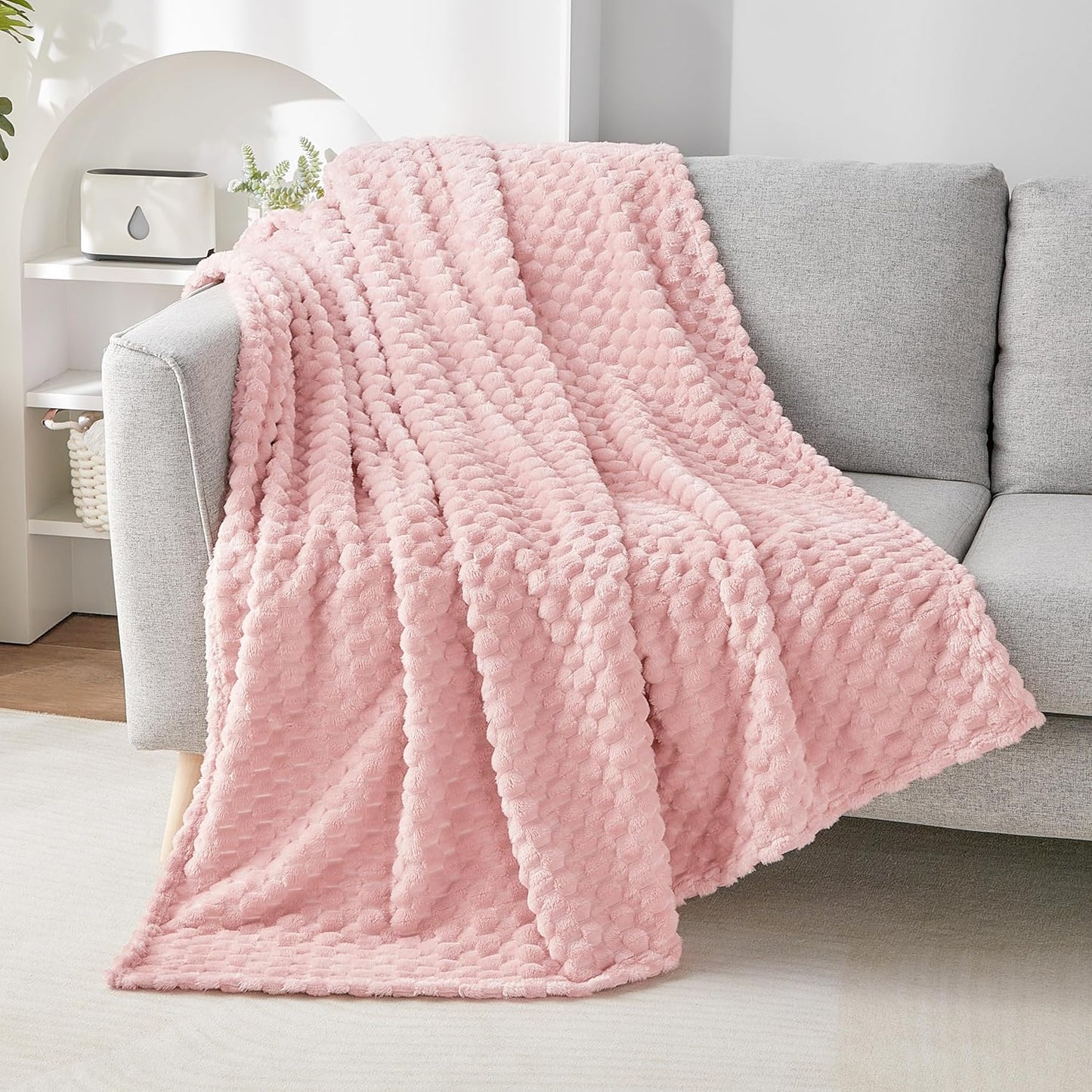 EXQ Home Fleece Throw Blanket for Couch or Bed - 3D Imitation Turtle Shell Jacquard Decorative Blankets - Cozy Soft Lightweight Fuzzy Flannel Blanket Suitable for All Seasons(50"×60",Beige)