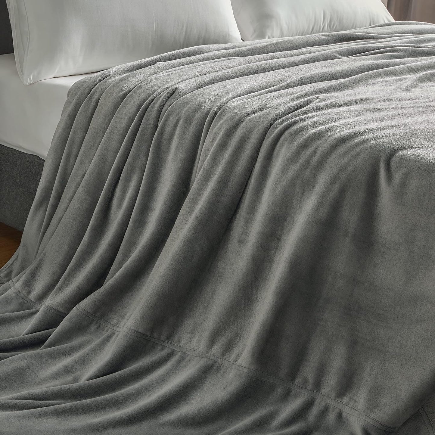 BEDELITE Fleece Blanket Black Throw Blankets for Couch & Bed, Luxury Plush Cozy Fuzzy Blanket 50x60 inches, Super Soft Warm Lightweight Throw Blanket for Travel Camping - Colors B