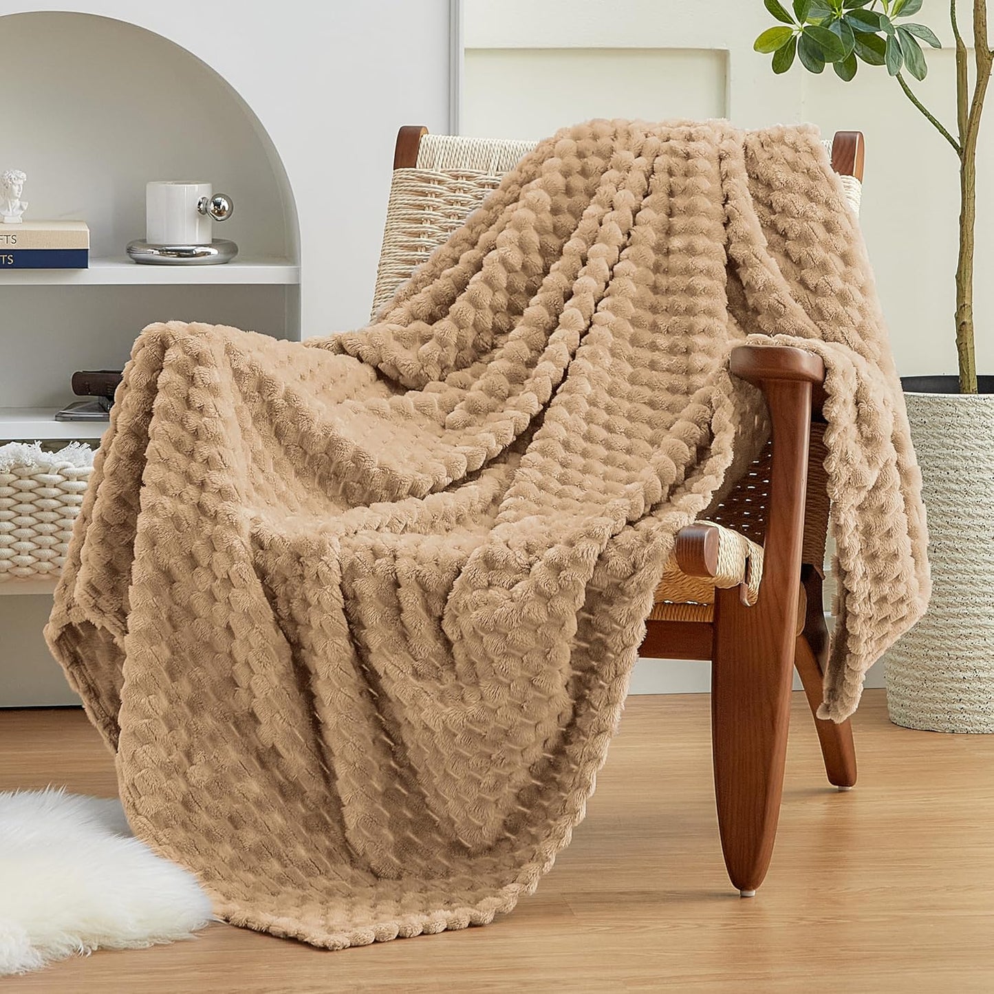 EXQ Home Fleece Throw Blanket for Couch or Bed - 3D Imitation Turtle Shell Jacquard Decorative Blankets - Cozy Soft Lightweight Fuzzy Flannel Blanket Suitable for All Seasons(50"×60",Beige)