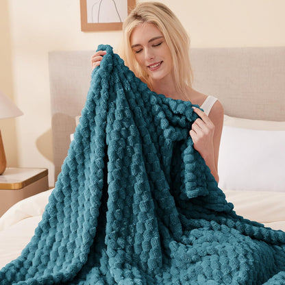 EXQ Home Fleece Throw Blanket for Couch or Bed - 3D Imitation Turtle Shell Jacquard Decorative Blankets - Cozy Soft Lightweight Fuzzy Flannel Blanket Suitable for All Seasons(50"×60",Beige)