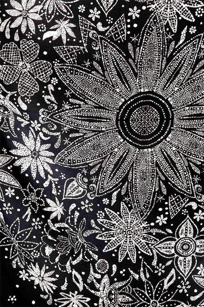 Neasow Bohemian Tapestry Wall Hanging, Beige White Floral Tapestry with Dotted Daisy Medallion Print Bedroom Boho Hippie Home Decor, 36×48 inches