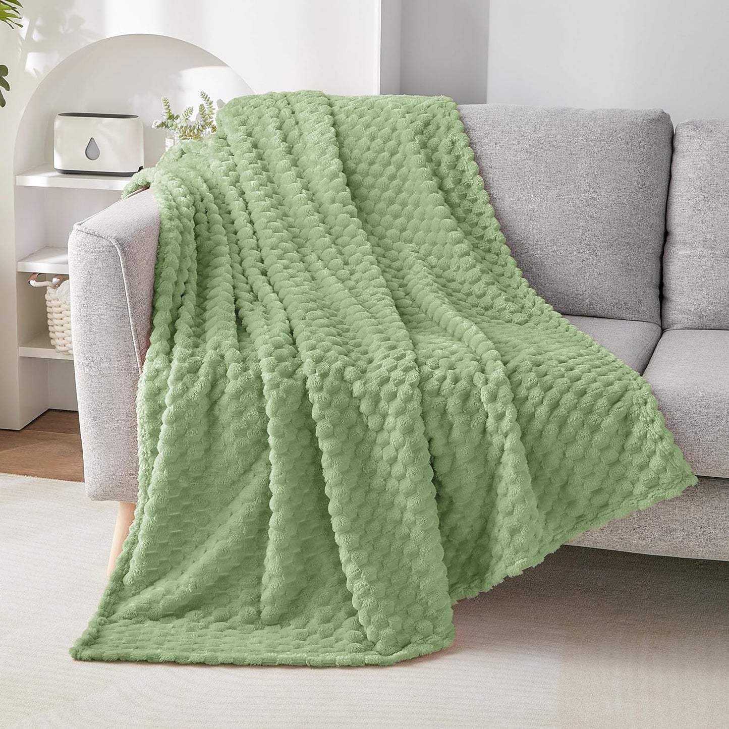 EXQ Home Fleece Throw Blanket for Couch or Bed - 3D Imitation Turtle Shell Jacquard Decorative Blankets - Cozy Soft Lightweight Fuzzy Flannel Blanket Suitable for All Seasons(50"×60",Beige)